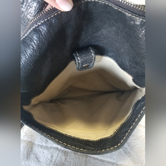 ROOTS Black Leather Messenger/Crossbody Bag - Picture 10 of 12